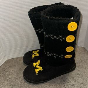 Michigan university 9/10 large boot slippers